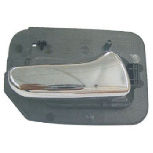 Maçaneta Interna da Porta Traseira - Cromada - Esquerda - GM Corsa GI 94 a 02 - Classic 04 a 16 - Corsa Sedan GI 96 a 02 - Corsa Wagon GI 97 a 01